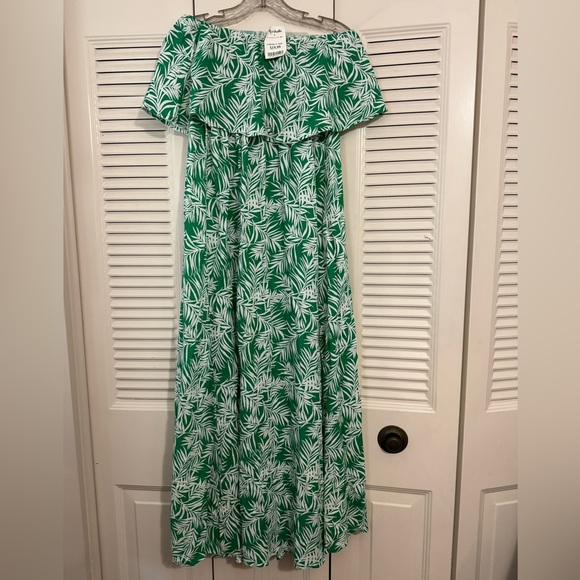 Off-Shoulder Dress - Picture 4 of 5